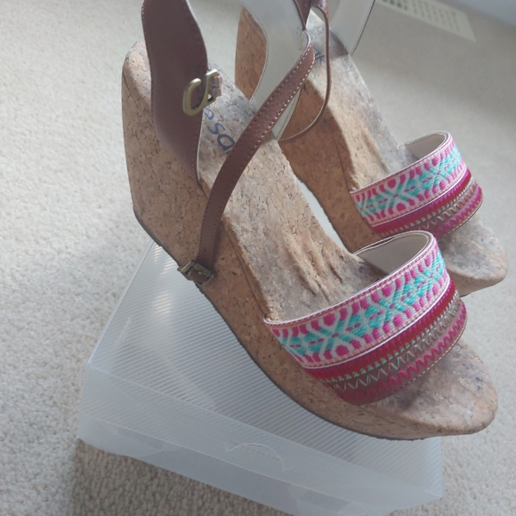 Sandals - Picture 3 of 5